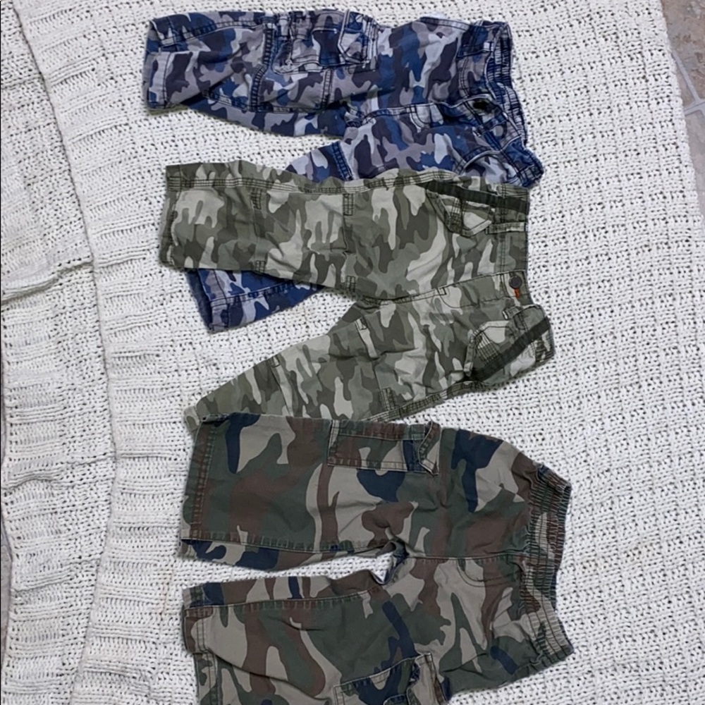 3 pairs of camo pants